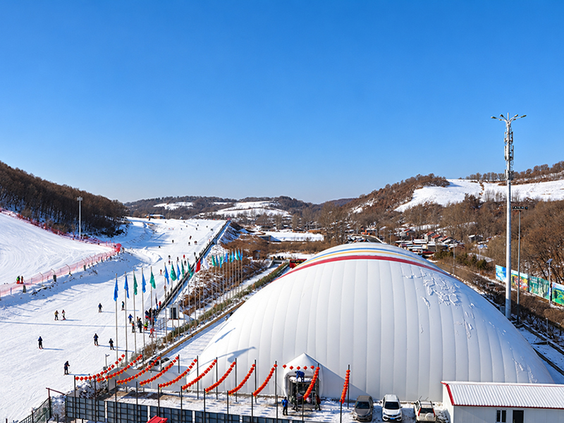 Ice air dome outside